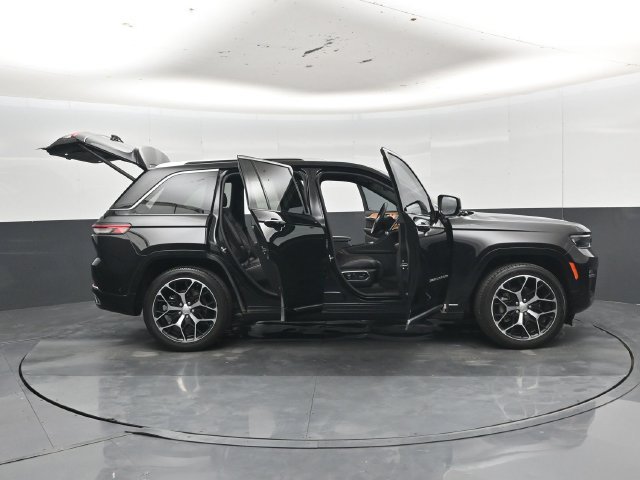 Used 2022 Jeep Grand Cherokee Summit AWD/4WD image 60