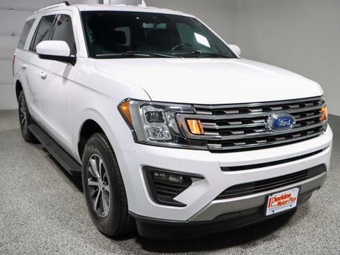 Used 2021 Ford Expedition XLT image 5