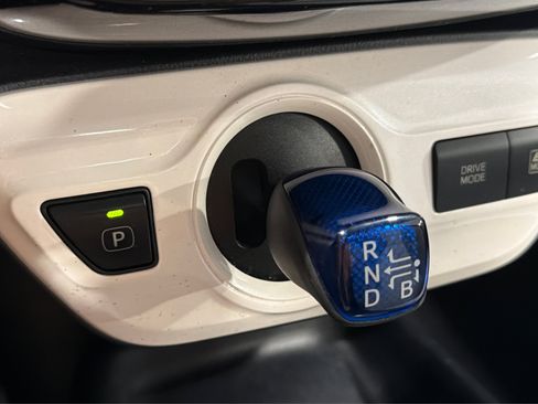 Used 2016 Toyota Prius Two FWD image 32