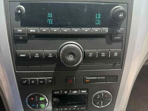 Used 2009 Chevrolet Traverse LT image 15
