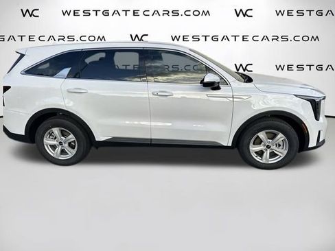 New 2026 Kia Sorento LX FWD image 10