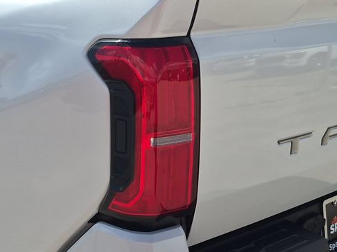 Used 2025 Toyota Tacoma Limited AWD/4WD image 26