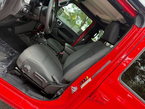 Used 2025 Jeep Wrangler Unlimited Sport AWD/4WD image 25