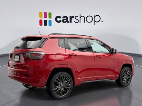 Used 2022 Jeep Compass Limited w/ (RED) Package image 5