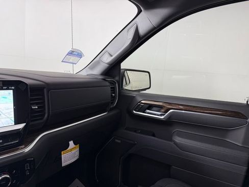 Used 2025 GMC Sierra 1500 Elevation w/ Preferred Package image 24