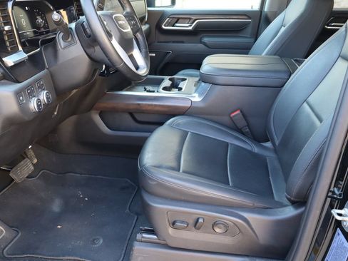 Used 2025 GMC Sierra 2500 SLT w/ SLT Convenience Package AWD/4WD image 15