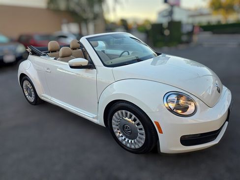 Used 2015 Volkswagen Beetle 1.8T FWD image 6
