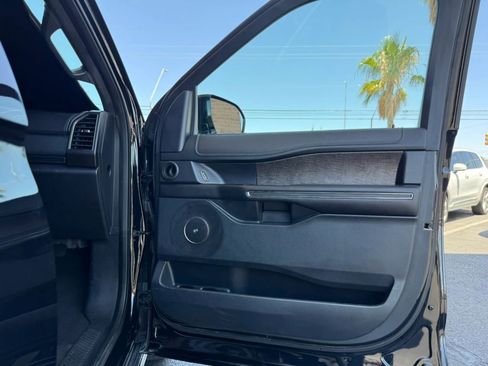 Used 2020 Ford Expedition Max Limited AWD/4WD image 35