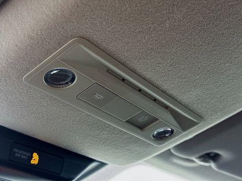 Used 2025 Nissan Kicks SV image 32