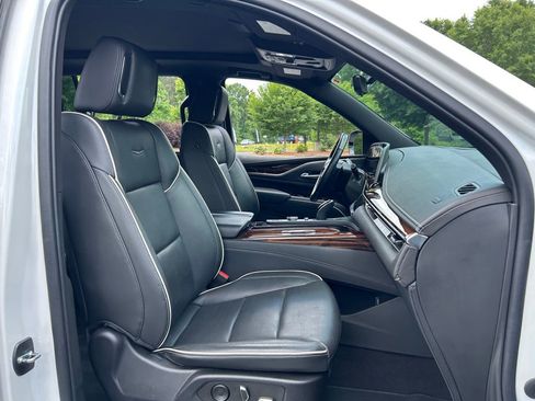 Used 2023 Cadillac Escalade ESV Premium Luxury AWD/4WD image 49