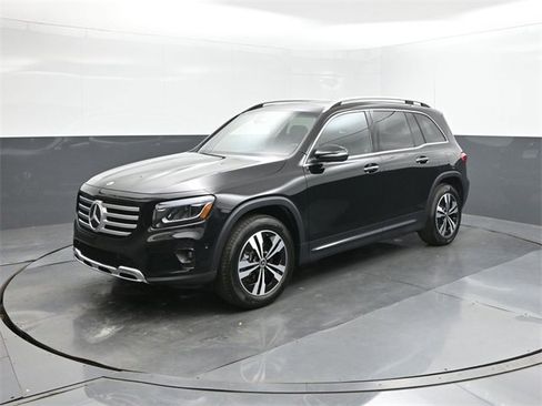 New 2026 Mercedes-Benz GLB 250 image 1