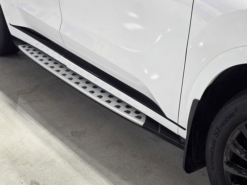 Used 2025 Hyundai Palisade Calligraphy image 11