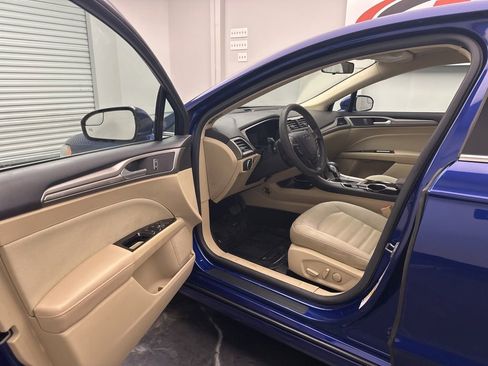 Used 2013 Ford Fusion SE FWD image 5