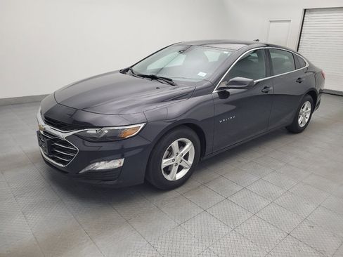 Used 2023 Chevrolet Malibu LT w/ Driver Confidence Package FWD image 2