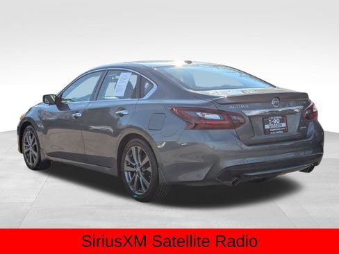 Used 2018 Nissan Altima 2.5 SR w/ SR Special Edition image 11