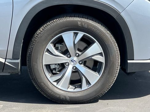 Used 2023 Subaru Ascent Premium w/ Convenience Package AWD/4WD image 30
