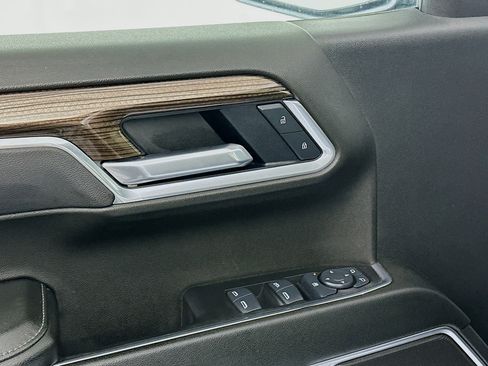 Used 2025 Chevrolet Silverado 1500 LT image 15