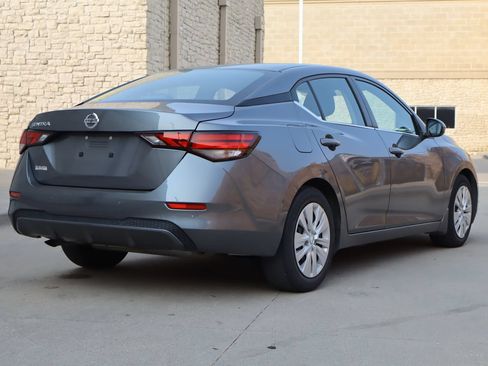 Used 2022 Nissan Sentra S w/ Trunk Package FWD image 3