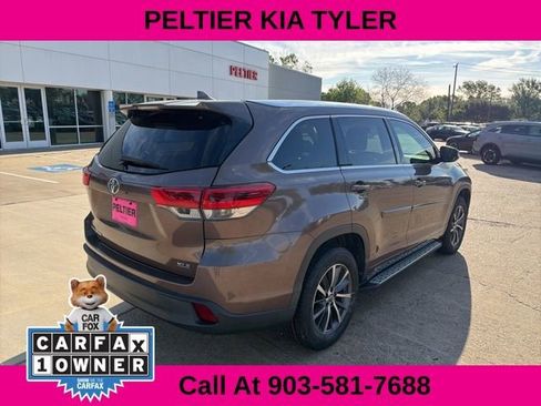Used 2017 Toyota Highlander XLE image 13