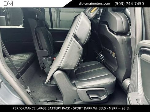 Used 2025 Rivian R1S Adventure AWD/4WD image 22
