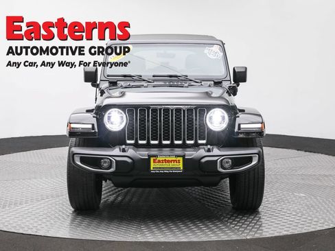 Used 2021 Jeep Wrangler Unlimited Sahara w/ Cold Weather Group AWD/4WD image 2