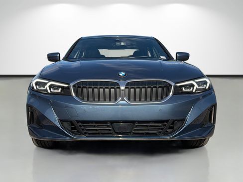 Used 2025 BMW 330i Sedan image 8