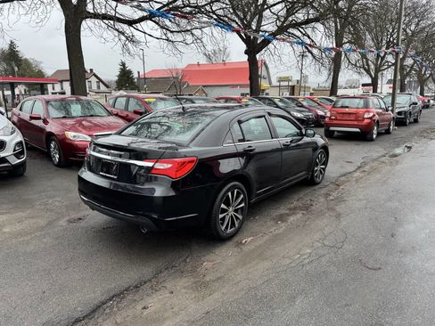 Used 2013 Chrysler 200 Touring w/ Cold Weather Group image 8