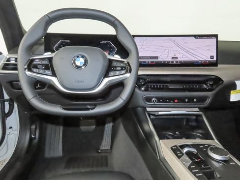 Used 2025 BMW 330i xDrive Sedan w/ Premium Package AWD/4WD image 15