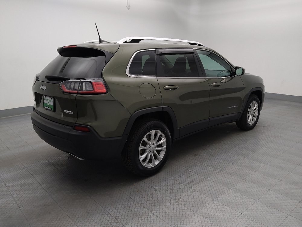 Used 2019 Jeep Cherokee Latitude w/ Cold Weather Group AWD/4WD image 10
