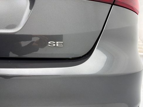 Used 2017 Ford Focus SE image 45