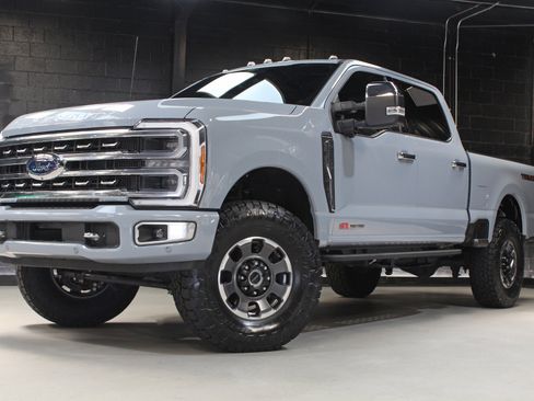 Used 2024 Ford F250 Platinum w/ Tremor Off-Road Package AWD/4WD image 5
