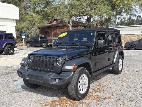 Used 2023 Jeep Wrangler Sport S image 9