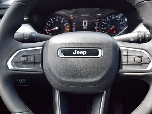 Used 2024 Jeep Compass Limited w/ Sun and Sound Group AWD/4WD image 15