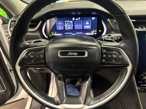 Used 2021 Jeep Grand Cherokee L Laredo w/ Luxury Tech Group I image 21