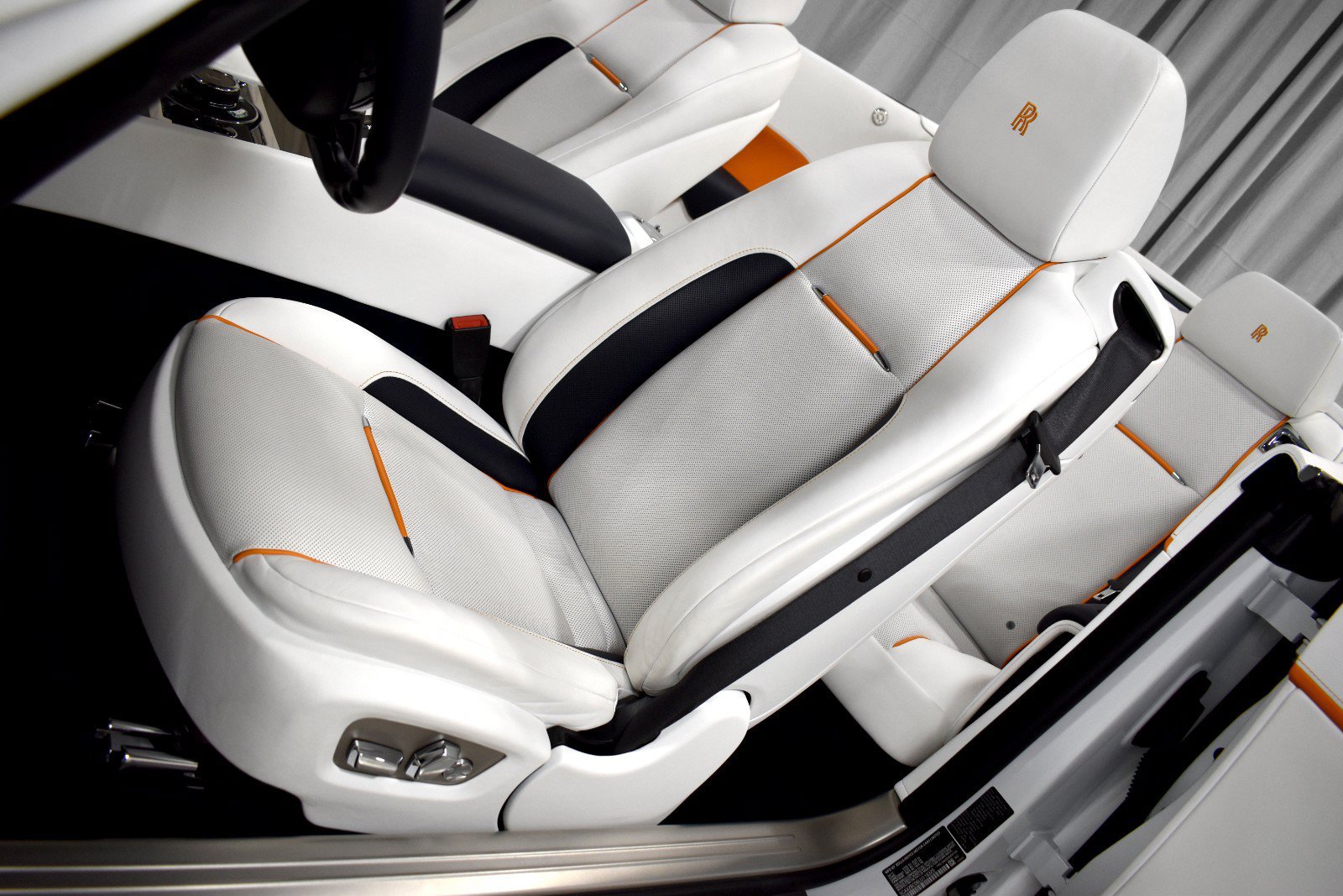 Certified 2020 Rolls-Royce Dawn RWD image 36