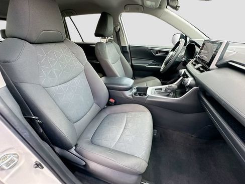 Used 2024 Toyota RAV4 XLE FWD image 26
