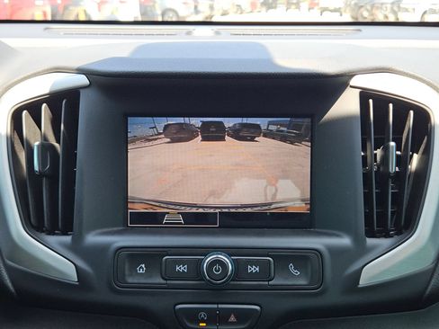 Certified 2024 GMC Terrain SLE w/ Driver Convenience Package FWD image 18