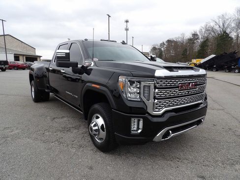 Used 2023 GMC Sierra 3500 Denali w/ Denali Ultimate Package image 11