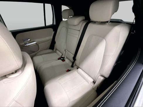 Used 2025 Mercedes-Benz GLB 250 image 20