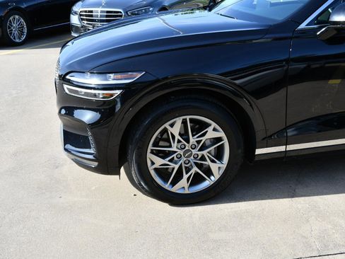 Used 2025 Genesis GV70 2.5T AWD/4WD image 4