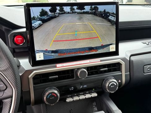 Used 2026 Toyota Tacoma TRD Off-Road AWD/4WD image 18