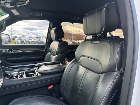 Used 2024 Jeep Grand Wagoneer Series II w/ Quick Order Packagew 28T image 21