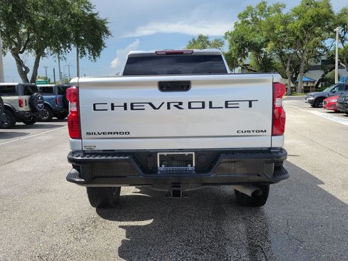 Used 2022 Chevrolet Silverado 2500 Custom w/ Custom Value Package AWD/4WD image 8
