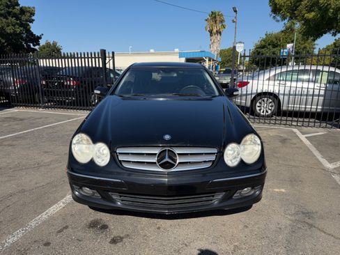 Used 2007 Mercedes-Benz CLK 350 Coupe image 2