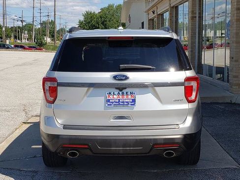 Used 2019 Ford Explorer XLT w/ Equipment Group 202A AWD/4WD image 4