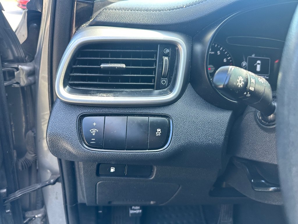 Used 2017 Kia Sorento AWD image 13
