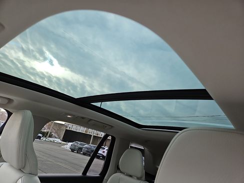 Certified 2023 Volvo XC90 B6 Plus image 14