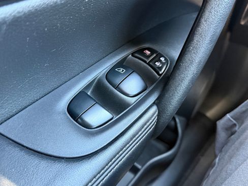 Used 2020 Nissan Rogue SV w/ Sun & Sound Touring Package FWD image 32