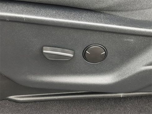 Used 2023 Ford F150 XLT image 12