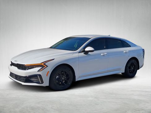 New 2026 Kia K5 LXS image 7